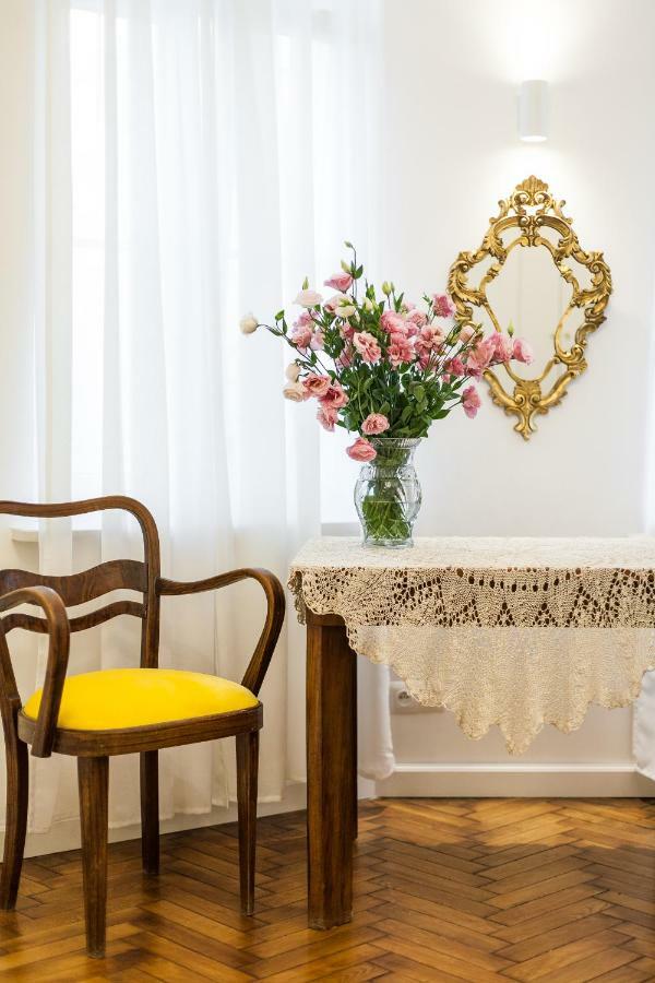 Luxury Apartment Pod Zyrandolem Krakow Bagian luar foto