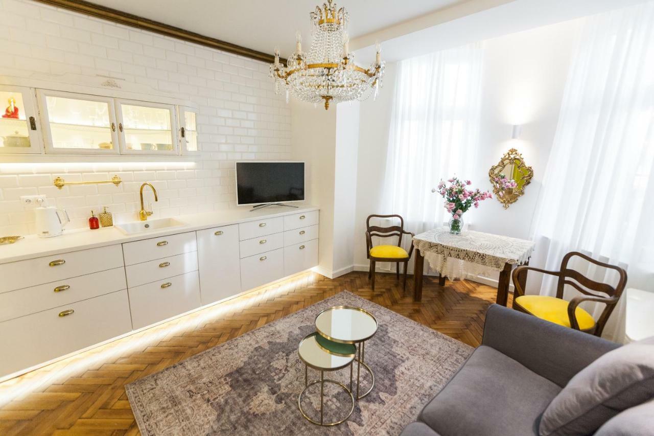 Luxury Apartment Pod Zyrandolem Krakow Bagian luar foto