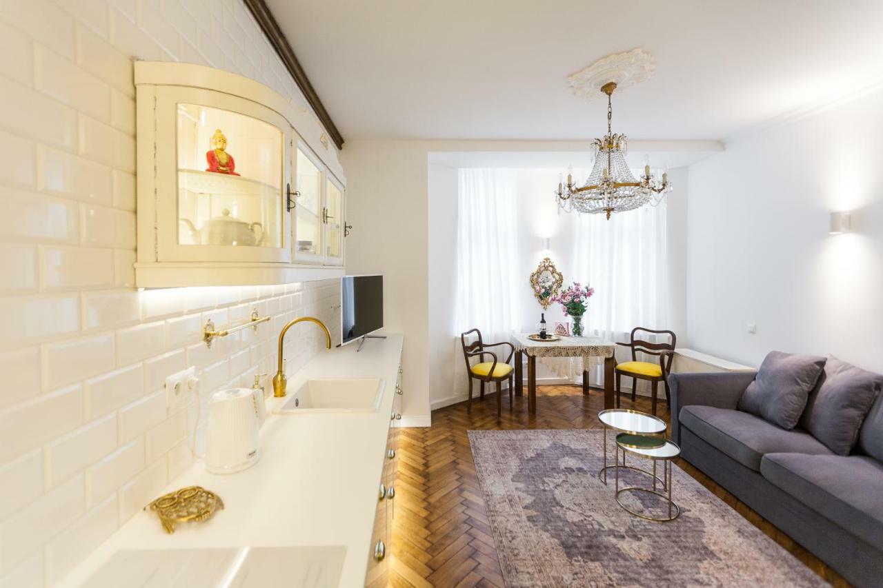 Luxury Apartment Pod Zyrandolem Krakow Bagian luar foto
